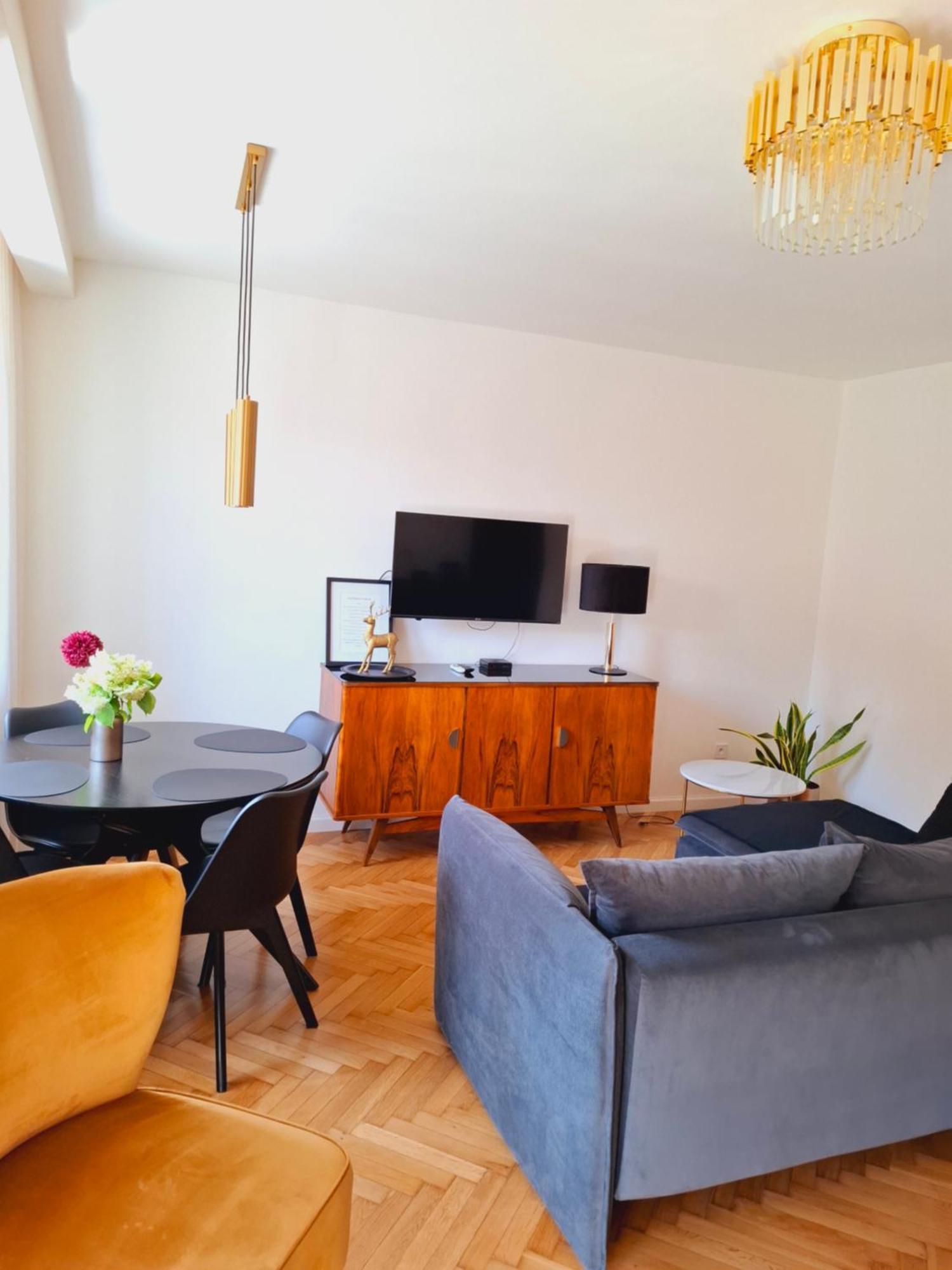 Apartament Home Mi Nysa Esterno foto